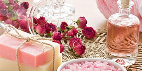 COSMETICA NATURAL, DEJA QUE LA NATURALEZA HAGA SU MAGIA
